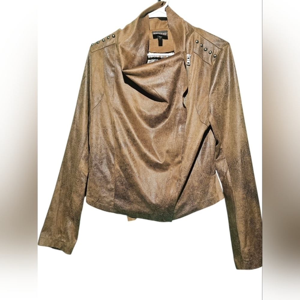 Shyanne Tan Faux Leather Jacket with Studded Shoulders Size Small EUC 19 PTP